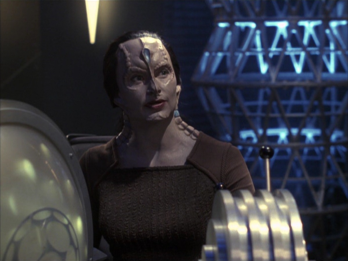extant_StarTrek_VOY_7x09_7x10-FleshAndBlood_2206.jpg