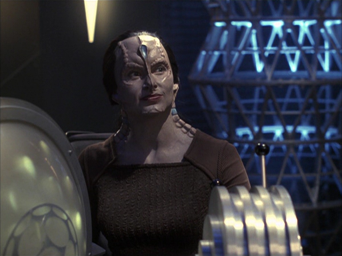 extant_StarTrek_VOY_7x09_7x10-FleshAndBlood_2207.jpg