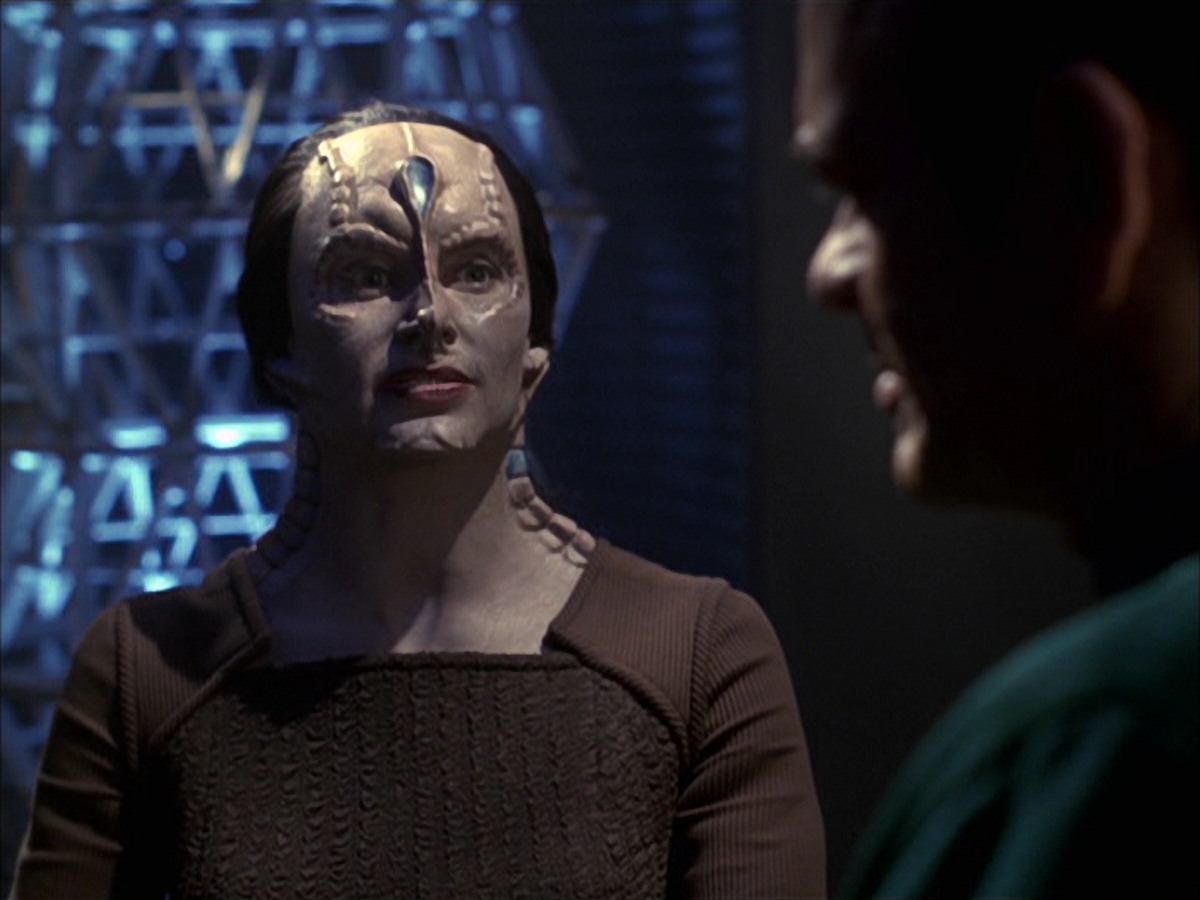 extant_StarTrek_VOY_7x09_7x10-FleshAndBlood_2263.jpg