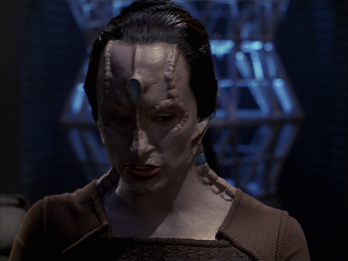 extant_StarTrek_VOY_7x09_7x10-FleshAndBlood_2283.jpg