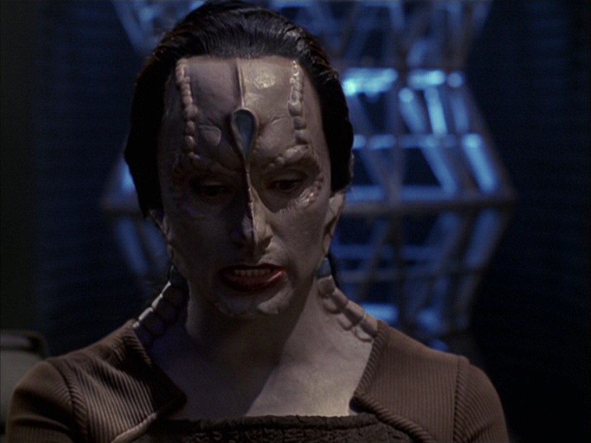 extant_StarTrek_VOY_7x09_7x10-FleshAndBlood_2284.jpg
