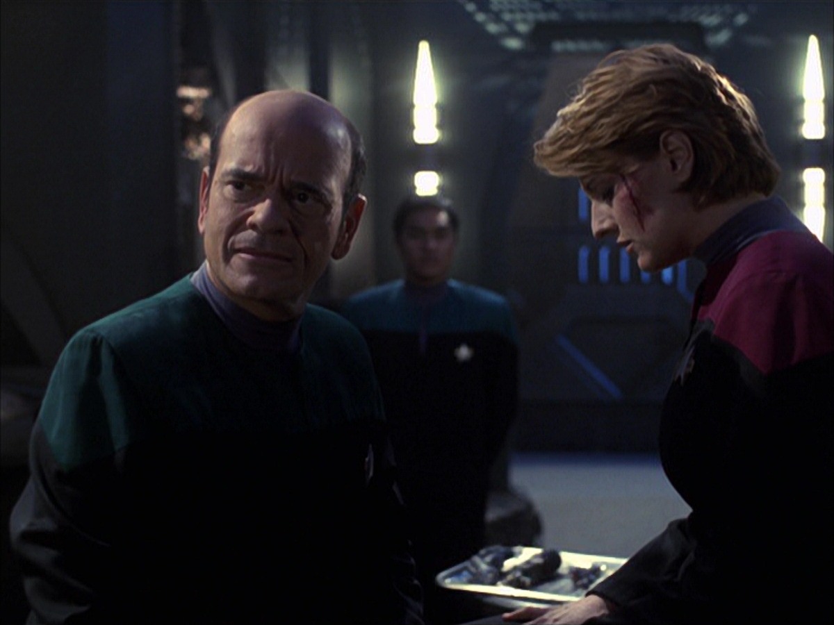 extant_StarTrek_VOY_7x09_7x10-FleshAndBlood_2295.jpg