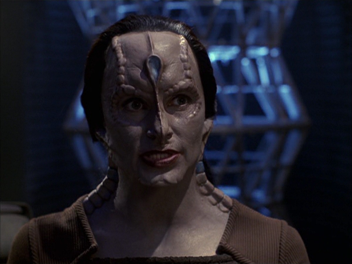 extant_StarTrek_VOY_7x09_7x10-FleshAndBlood_2303.jpg