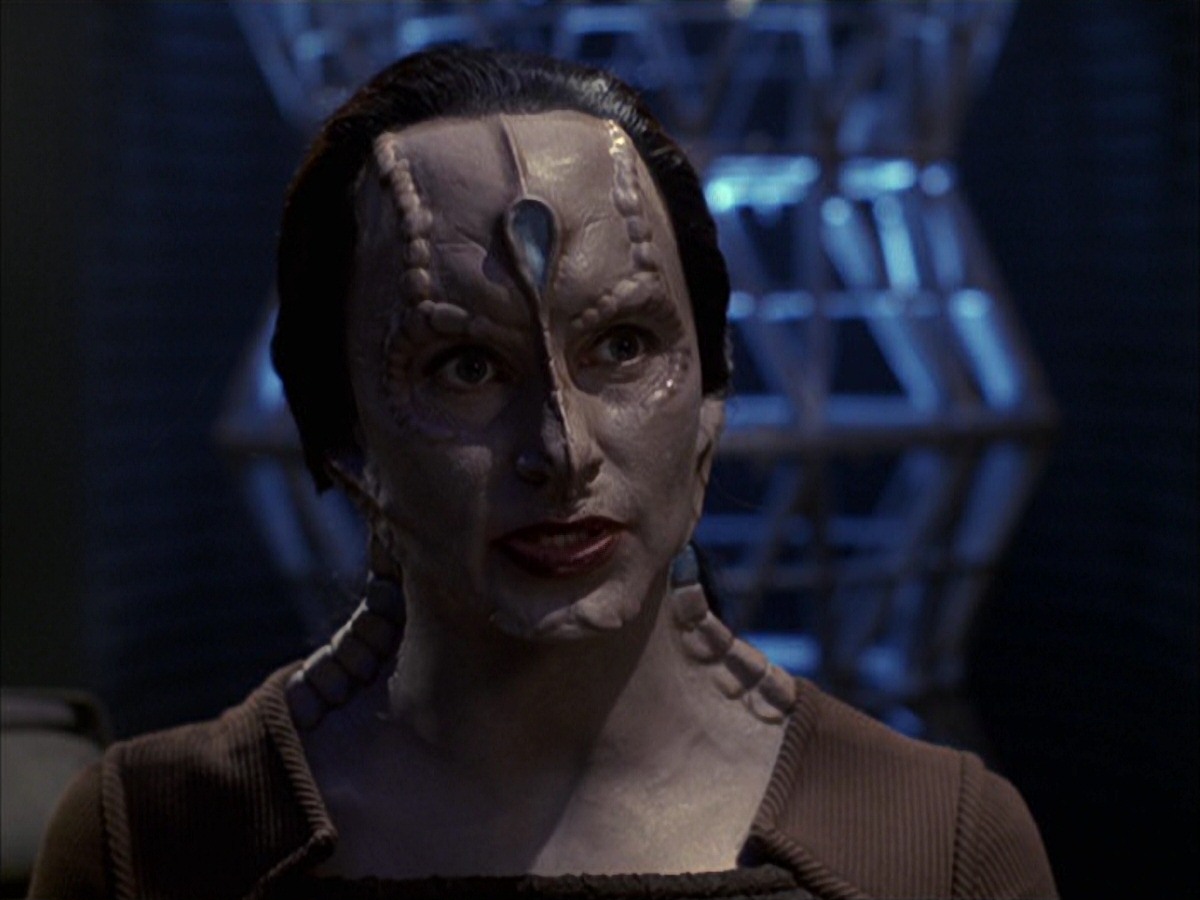 extant_StarTrek_VOY_7x09_7x10-FleshAndBlood_2305.jpg