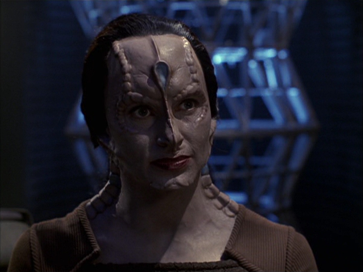 extant_StarTrek_VOY_7x09_7x10-FleshAndBlood_2308.jpg