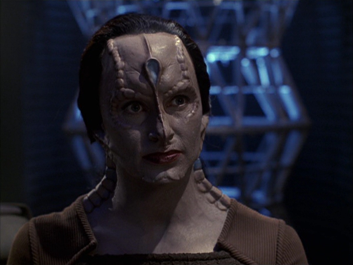 extant_StarTrek_VOY_7x09_7x10-FleshAndBlood_2309.jpg