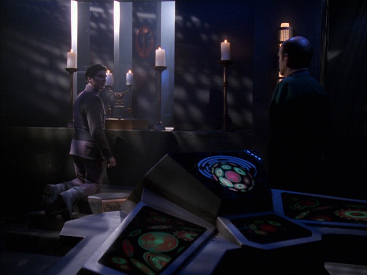 extant_StarTrek_VOY_7x09_7x10-FleshAndBlood_2339.jpg