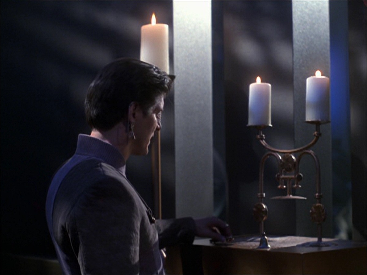 extant_StarTrek_VOY_7x09_7x10-FleshAndBlood_2347.jpg