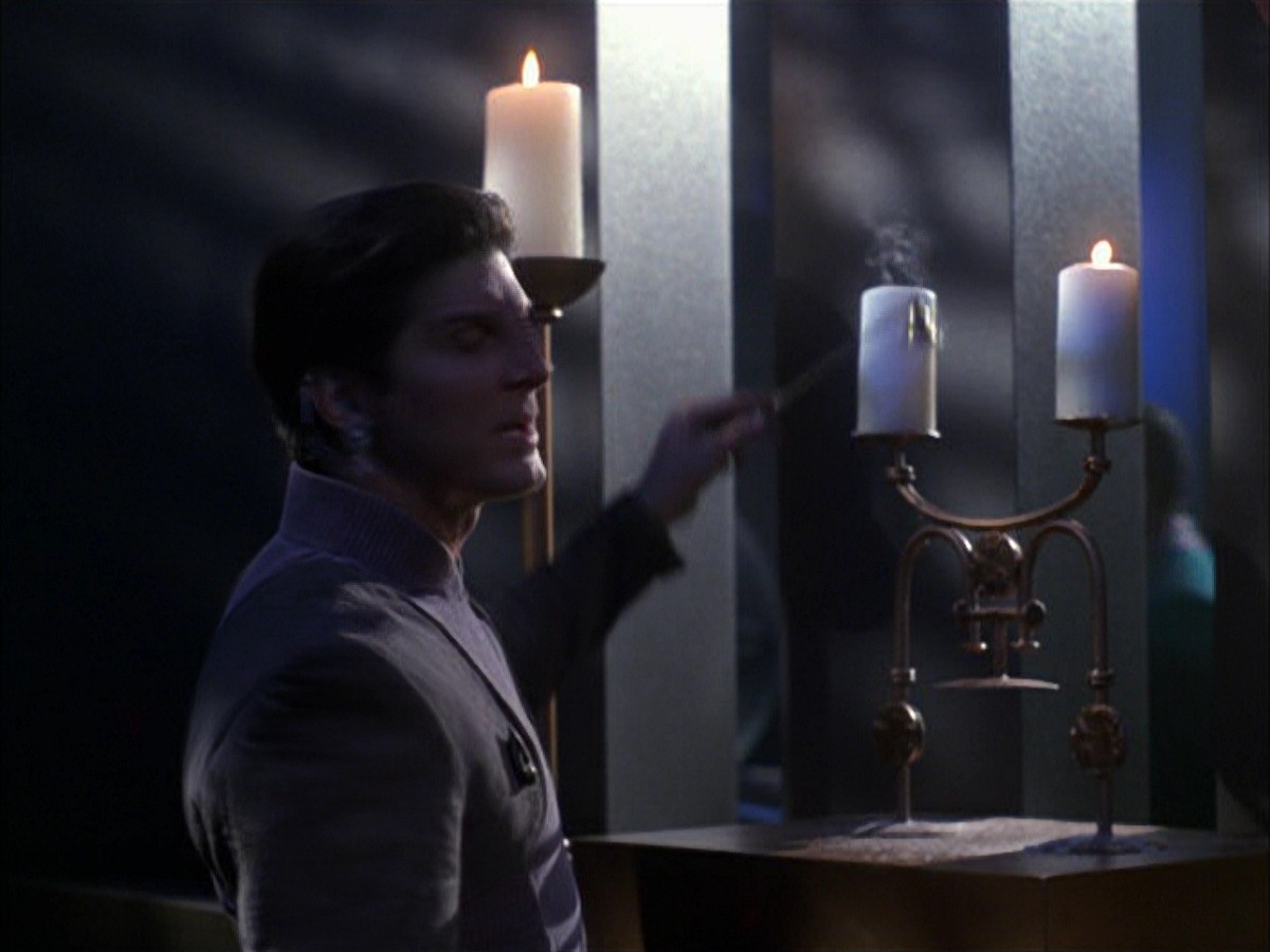 extant_StarTrek_VOY_7x09_7x10-FleshAndBlood_2351.jpg