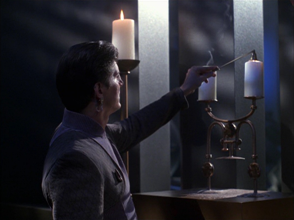 extant_StarTrek_VOY_7x09_7x10-FleshAndBlood_2355.jpg