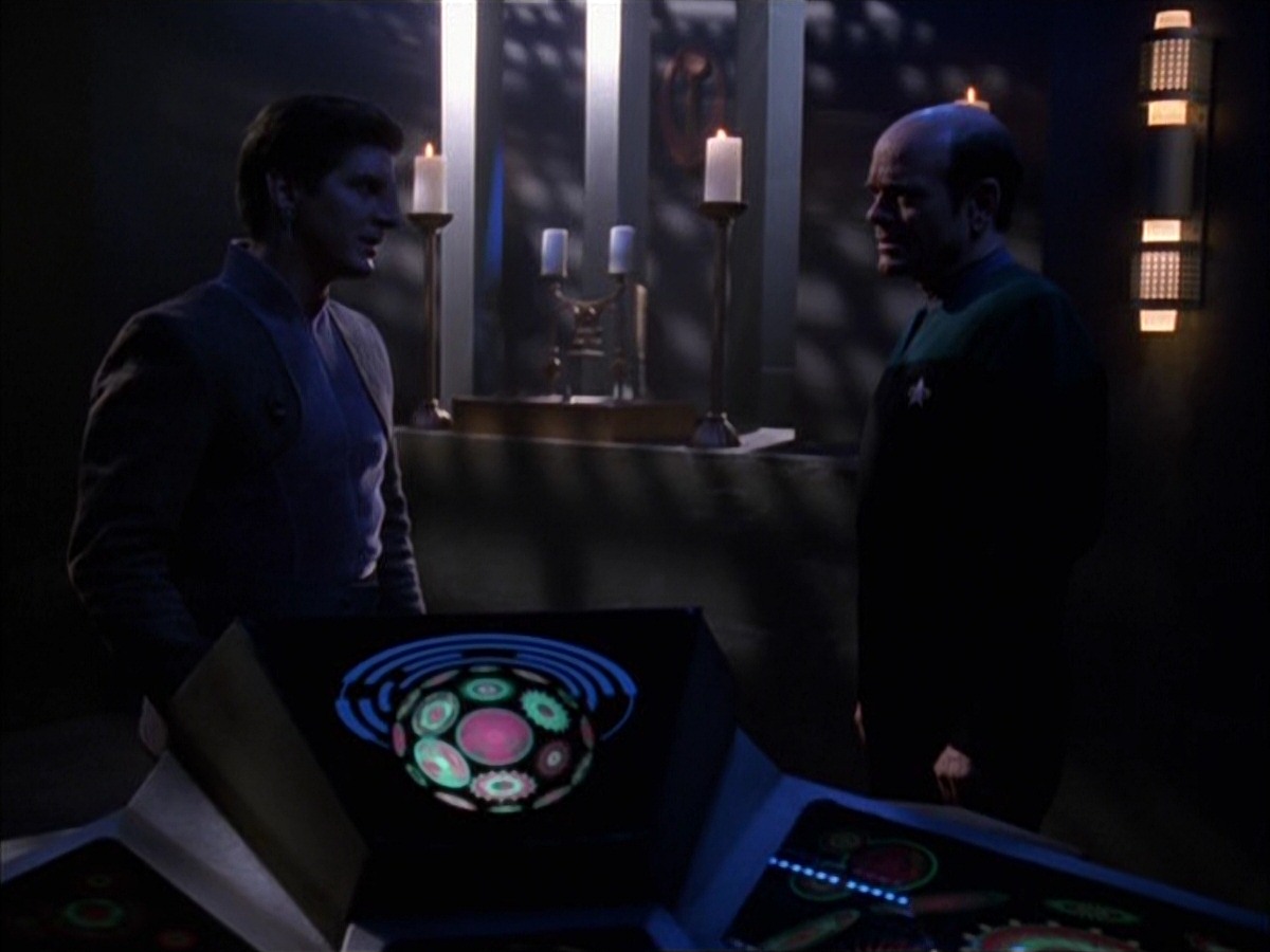 extant_StarTrek_VOY_7x09_7x10-FleshAndBlood_2384.jpg