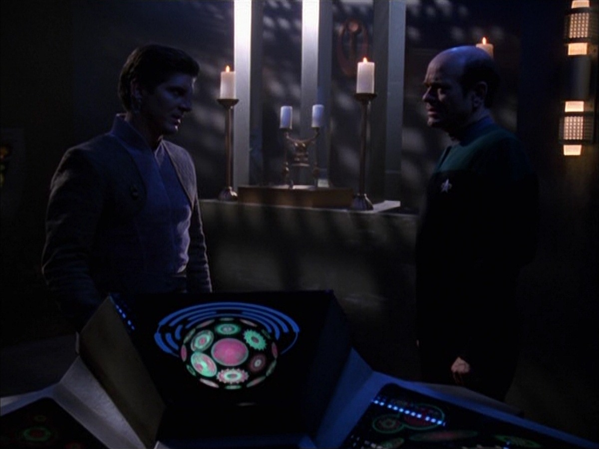extant_StarTrek_VOY_7x09_7x10-FleshAndBlood_2386.jpg