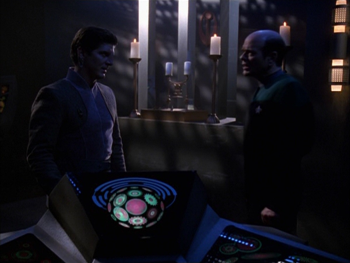 extant_StarTrek_VOY_7x09_7x10-FleshAndBlood_2387.jpg
