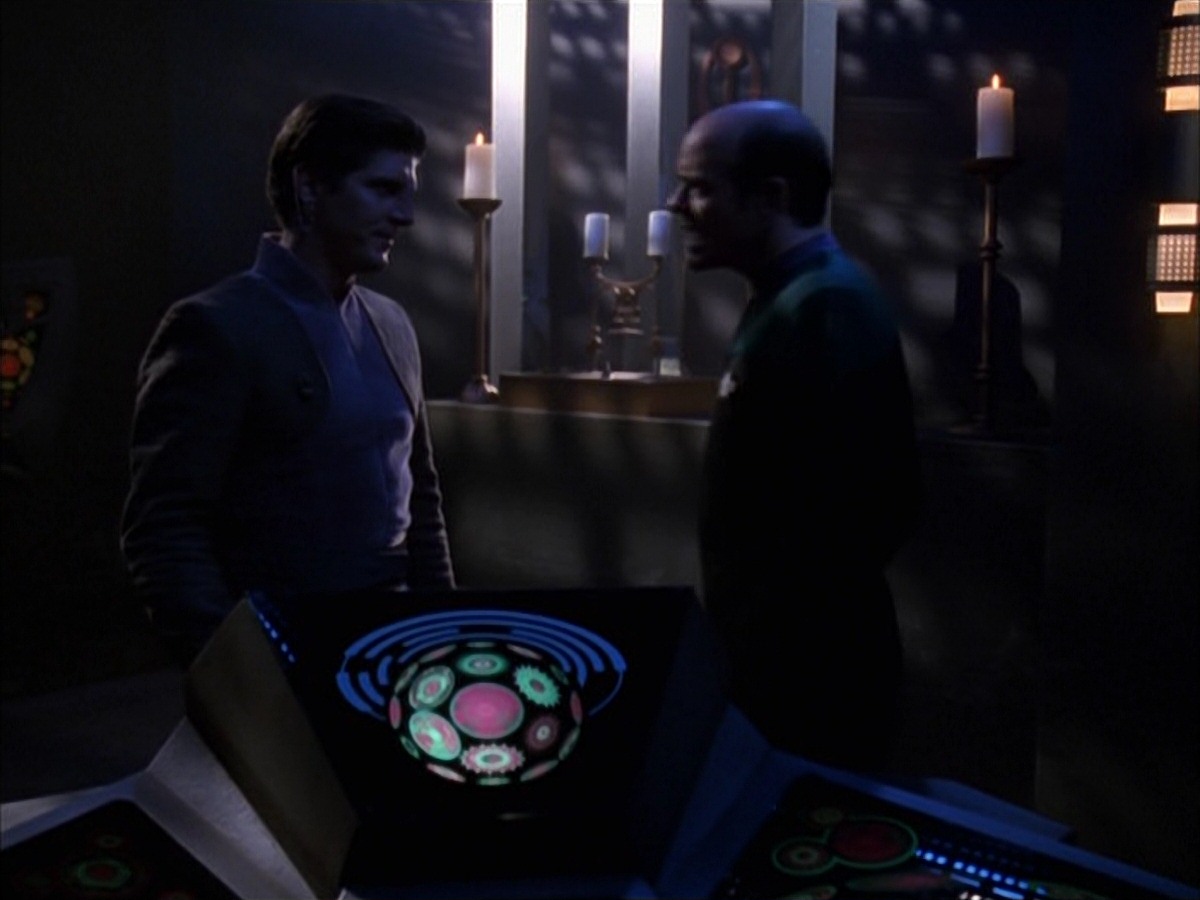 extant_StarTrek_VOY_7x09_7x10-FleshAndBlood_2388.jpg