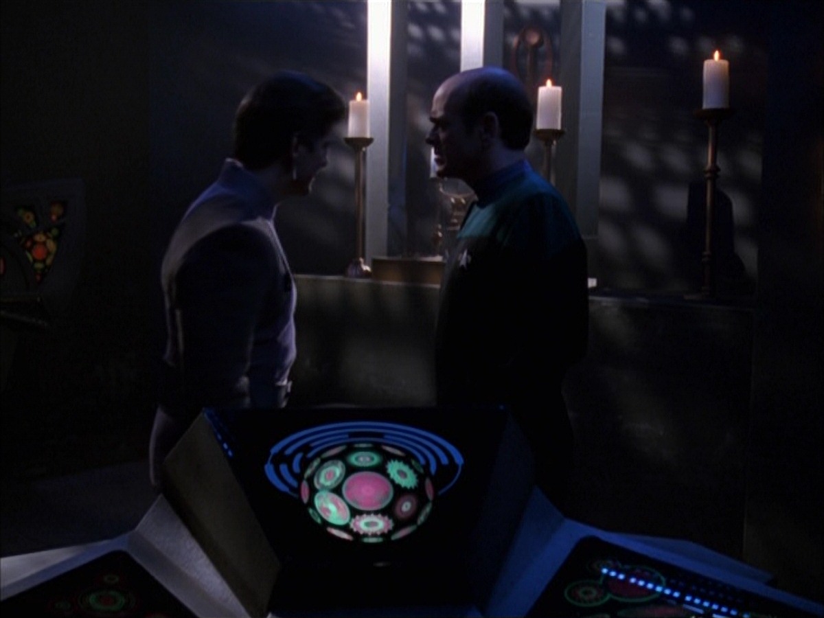 extant_StarTrek_VOY_7x09_7x10-FleshAndBlood_2395.jpg