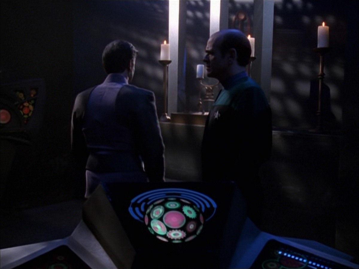 extant_StarTrek_VOY_7x09_7x10-FleshAndBlood_2399.jpg