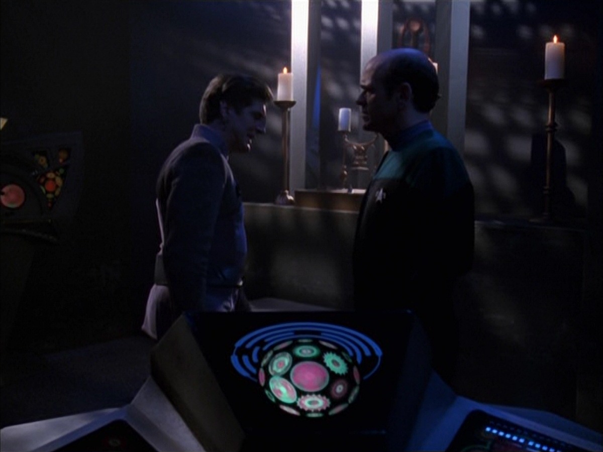 extant_StarTrek_VOY_7x09_7x10-FleshAndBlood_2400.jpg