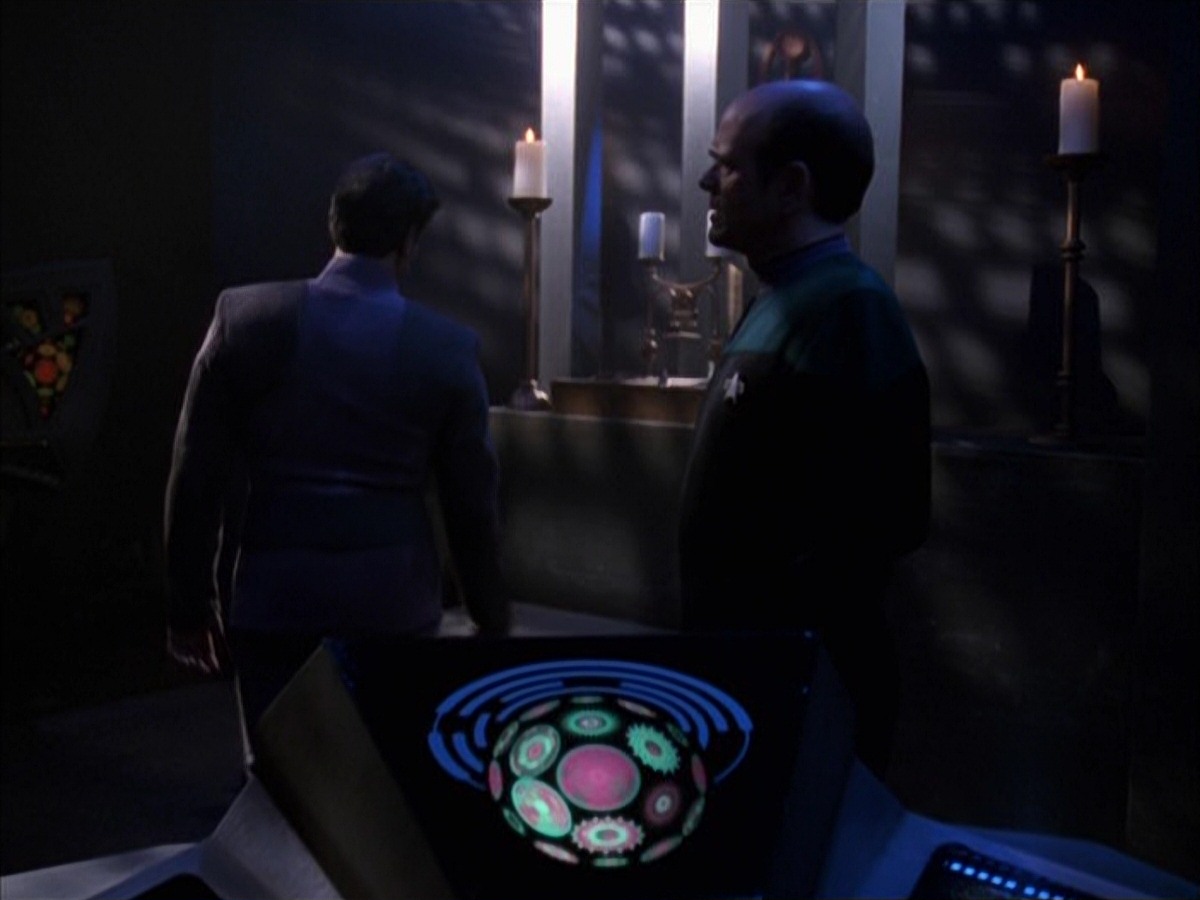 extant_StarTrek_VOY_7x09_7x10-FleshAndBlood_2410.jpg