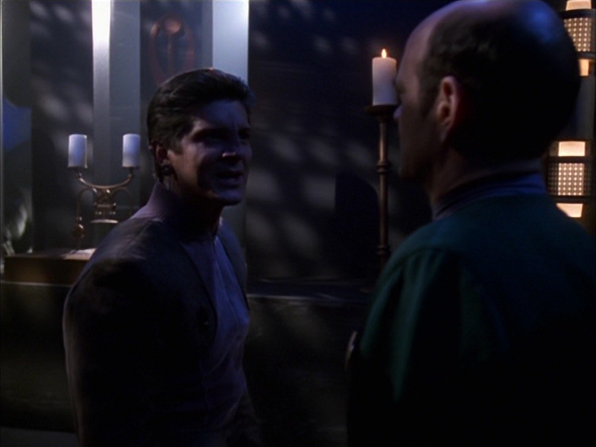 extant_StarTrek_VOY_7x09_7x10-FleshAndBlood_2435.jpg