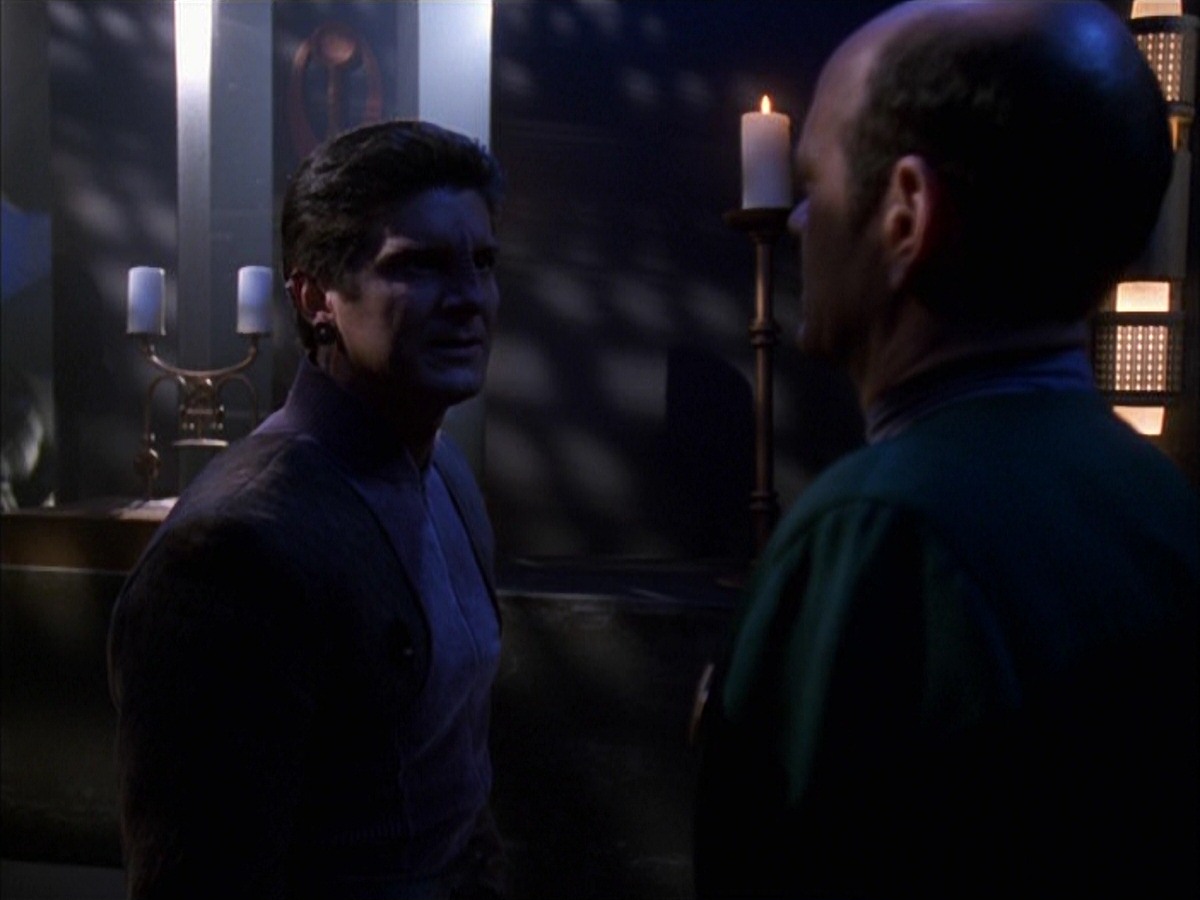 extant_StarTrek_VOY_7x09_7x10-FleshAndBlood_2442.jpg