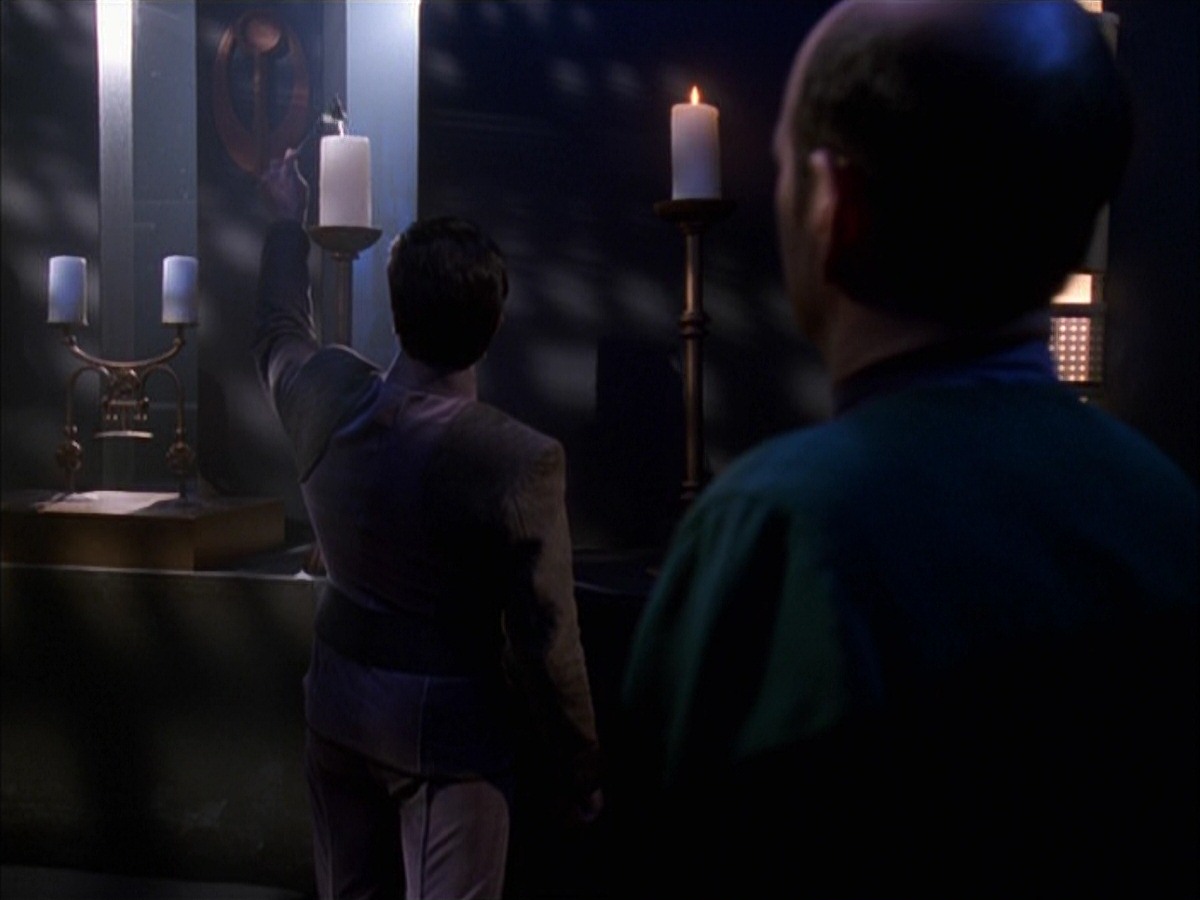 extant_StarTrek_VOY_7x09_7x10-FleshAndBlood_2450.jpg