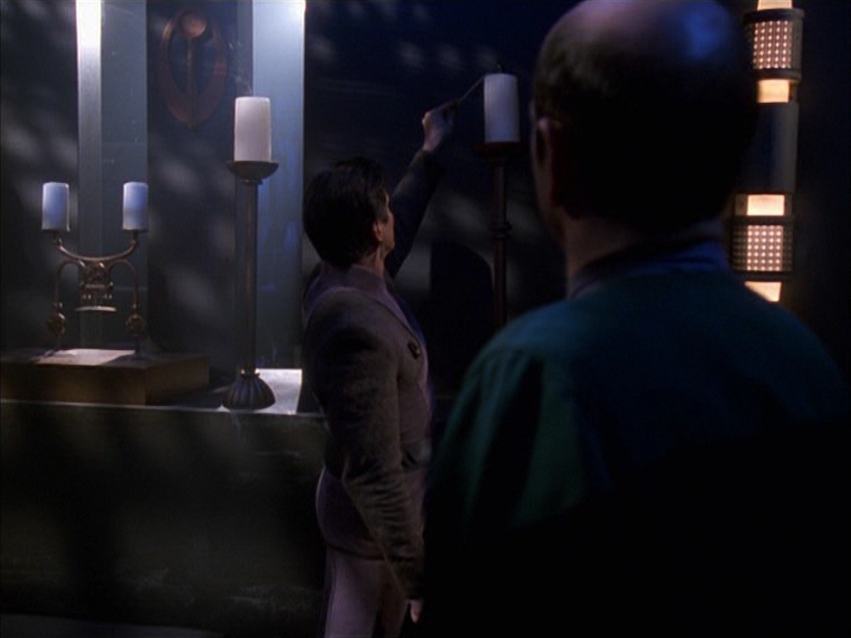 extant_StarTrek_VOY_7x09_7x10-FleshAndBlood_2454.jpg