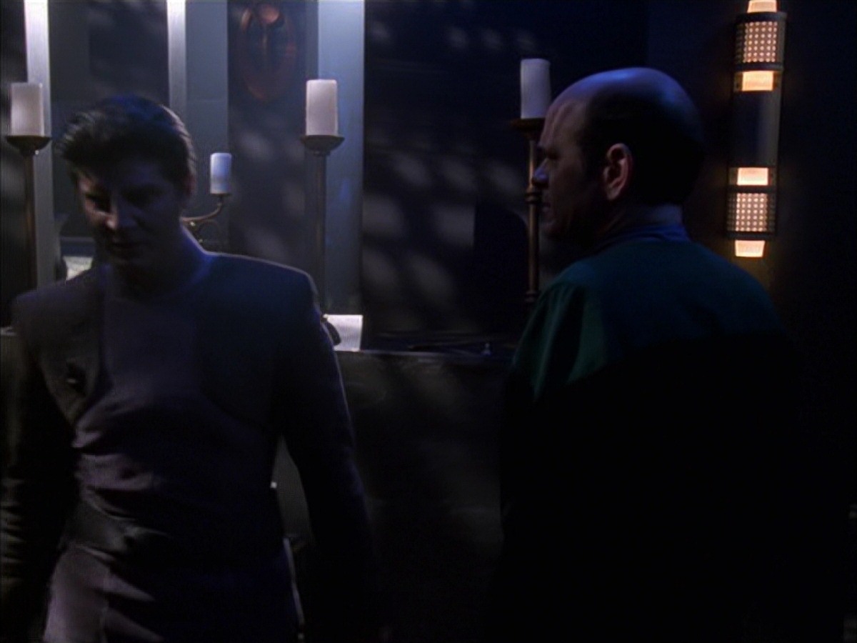 extant_StarTrek_VOY_7x09_7x10-FleshAndBlood_2470.jpg