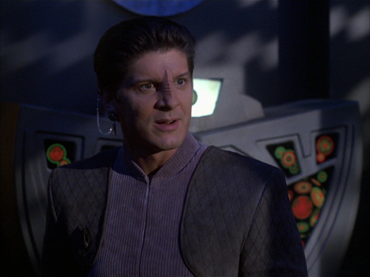 extant_StarTrek_VOY_7x09_7x10-FleshAndBlood_2490.jpg