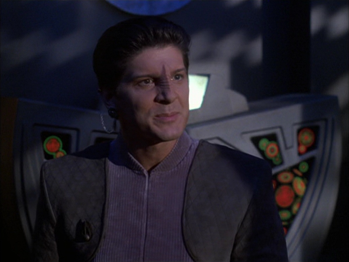 extant_StarTrek_VOY_7x09_7x10-FleshAndBlood_2496.jpg