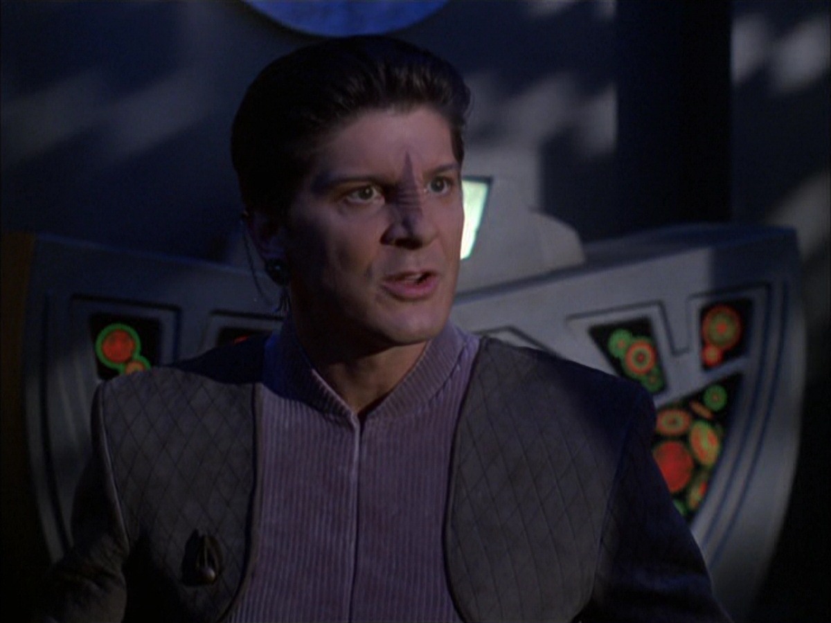 extant_StarTrek_VOY_7x09_7x10-FleshAndBlood_2514.jpg