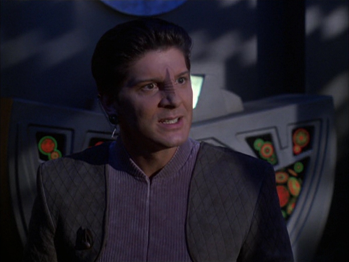extant_StarTrek_VOY_7x09_7x10-FleshAndBlood_2517.jpg