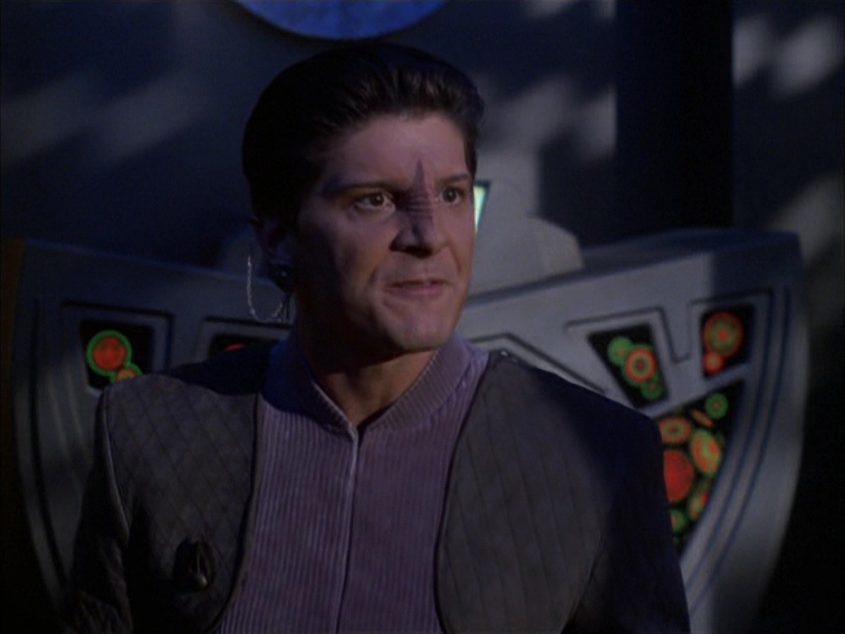 extant_StarTrek_VOY_7x09_7x10-FleshAndBlood_2536.jpg