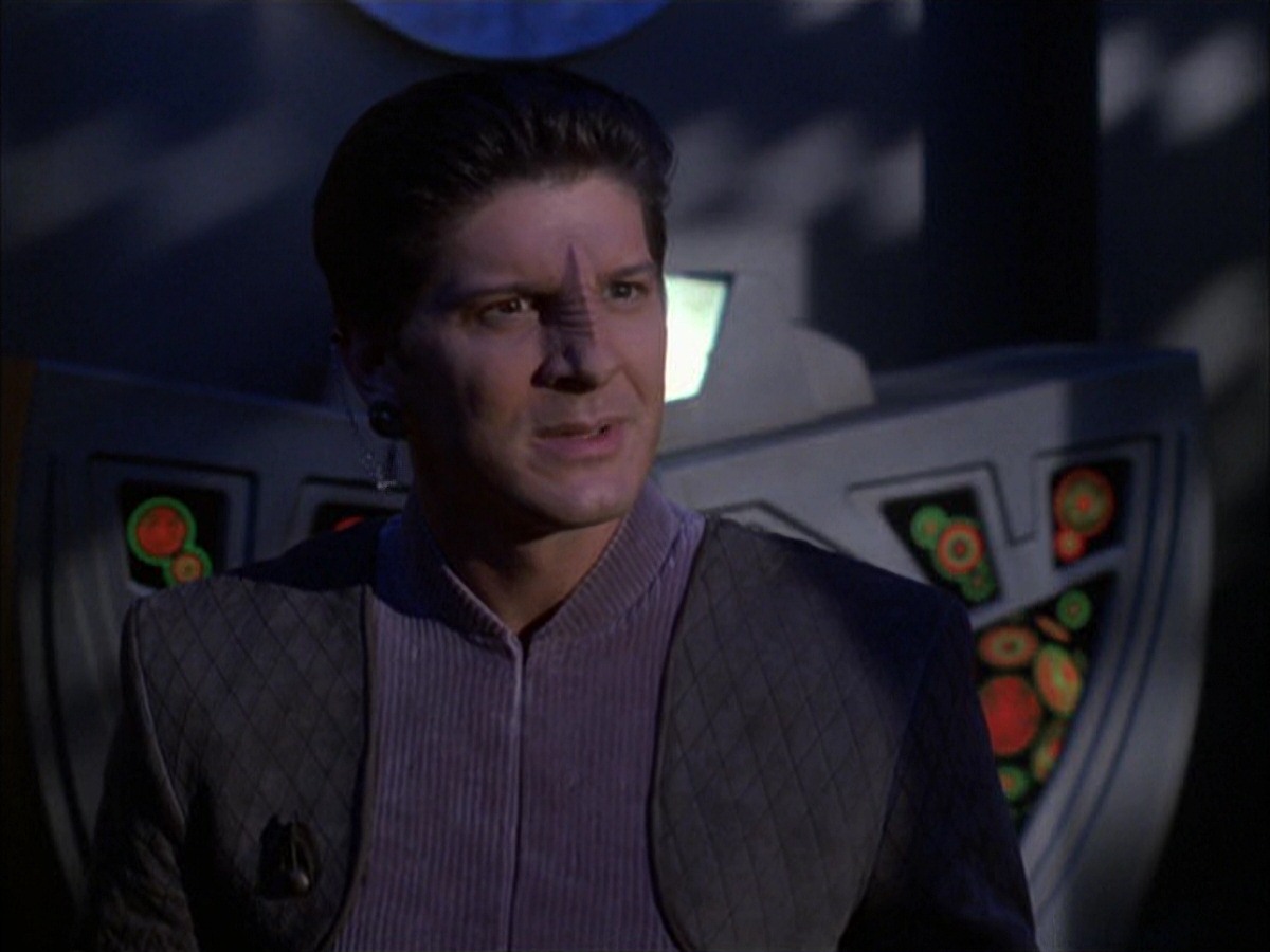extant_StarTrek_VOY_7x09_7x10-FleshAndBlood_2550.jpg