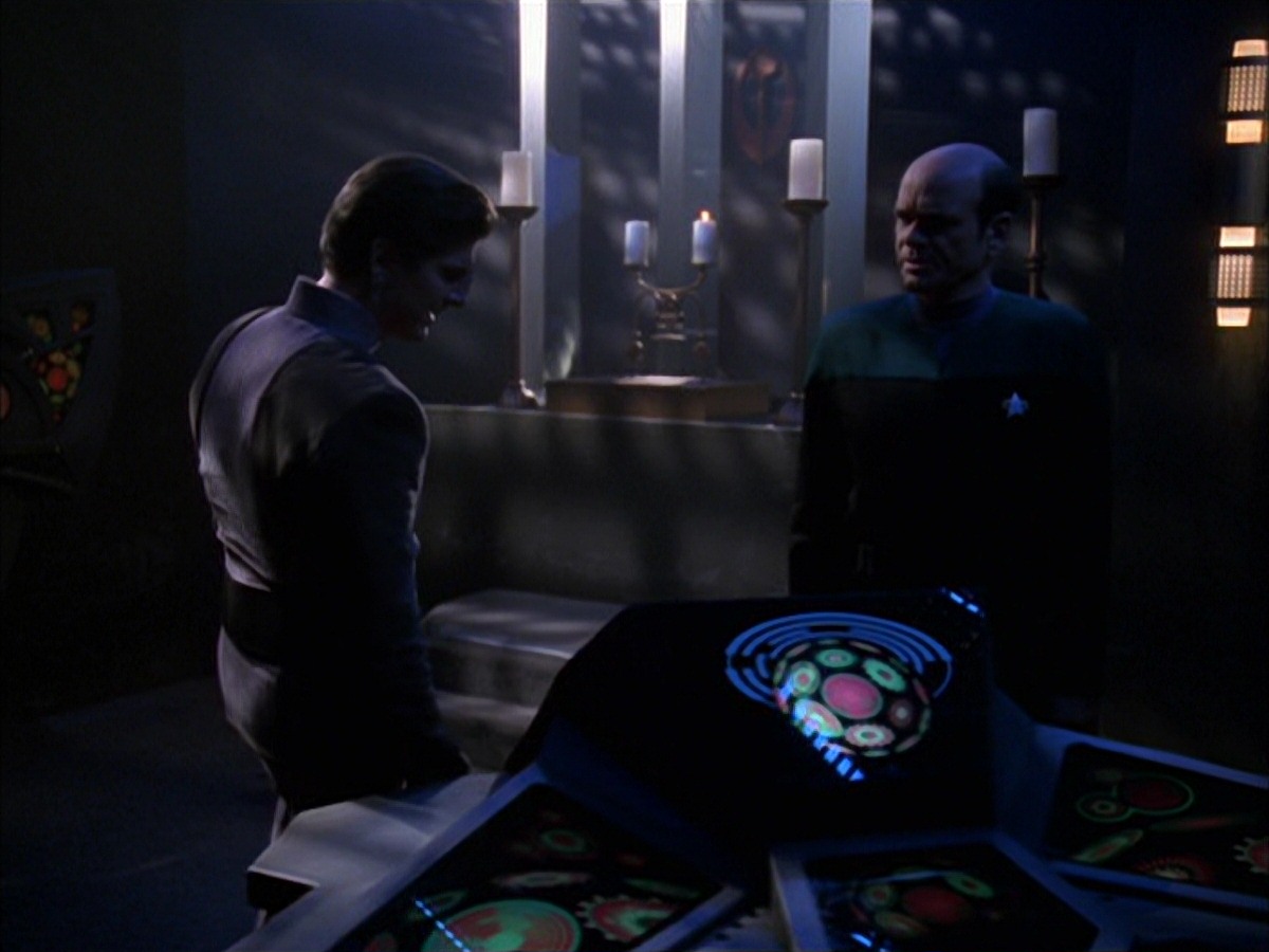 extant_StarTrek_VOY_7x09_7x10-FleshAndBlood_2560.jpg