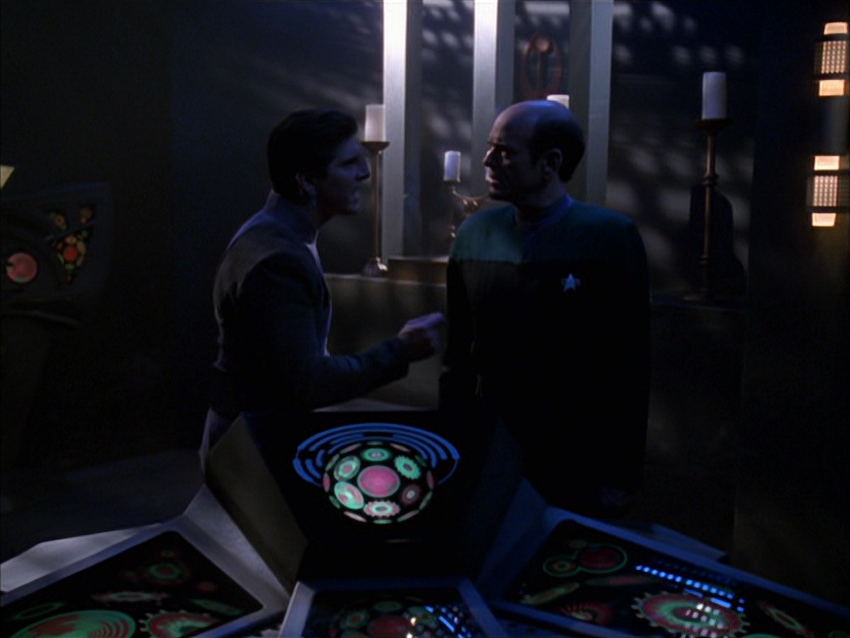 extant_StarTrek_VOY_7x09_7x10-FleshAndBlood_2563.jpg