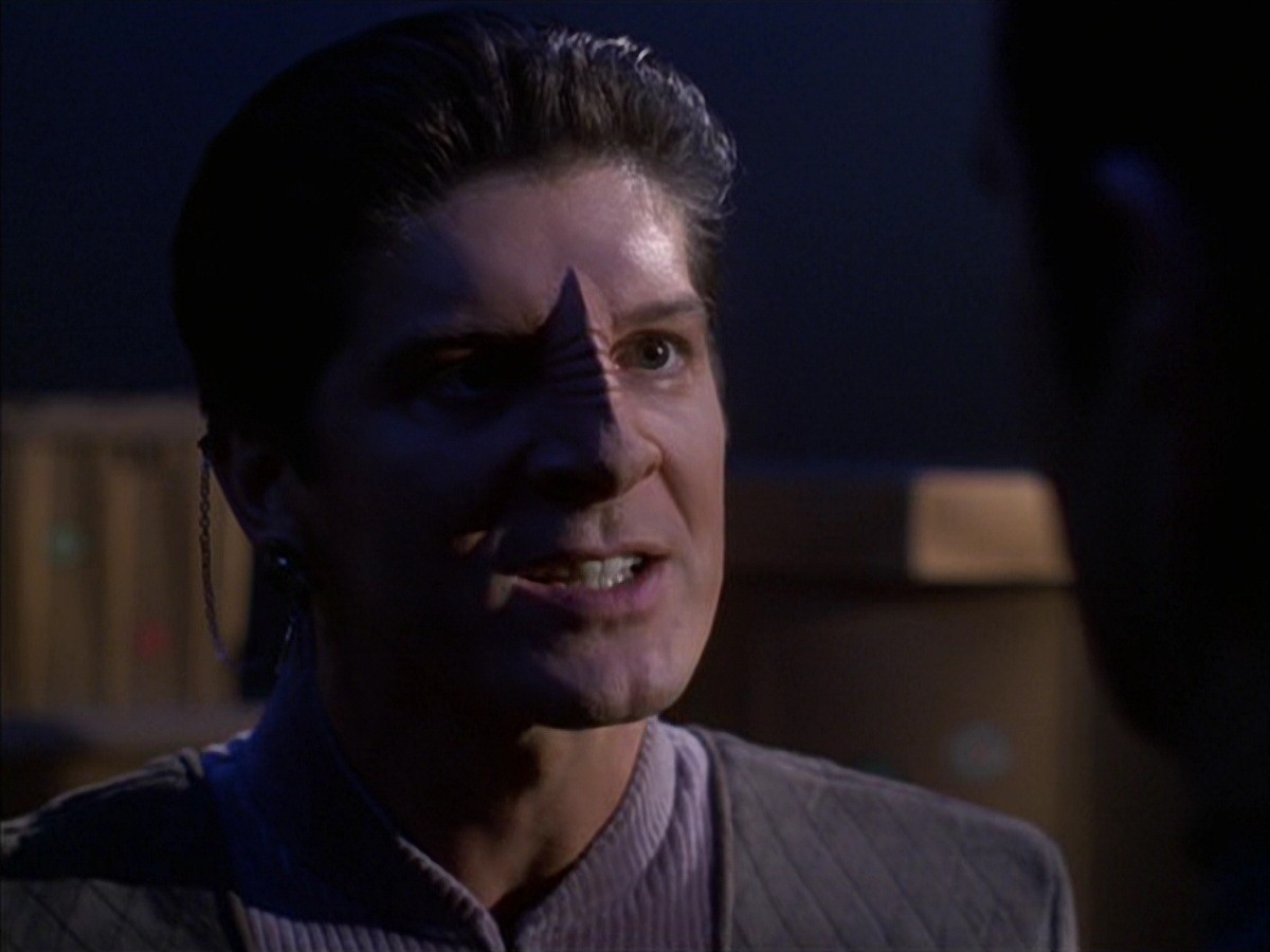 extant_StarTrek_VOY_7x09_7x10-FleshAndBlood_2578.jpg