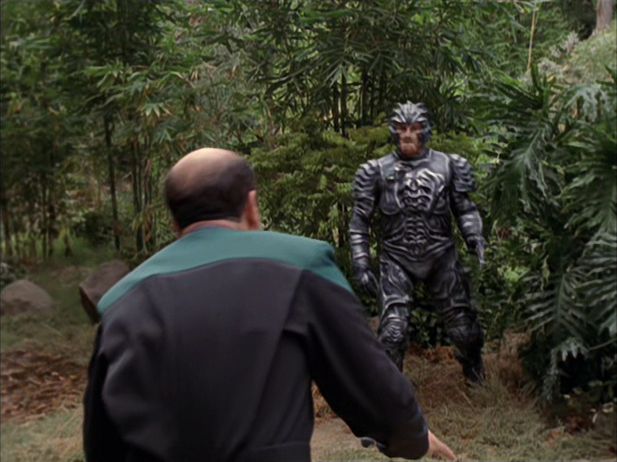 extant_StarTrek_VOY_7x09_7x10-FleshAndBlood_2789.jpg