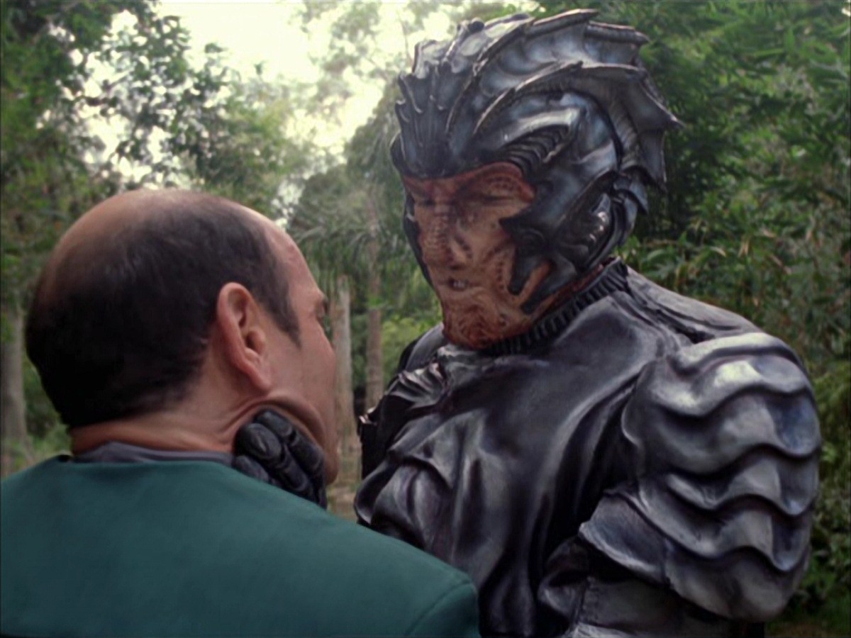 extant_StarTrek_VOY_7x09_7x10-FleshAndBlood_2818.jpg
