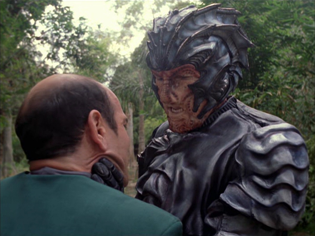 extant_StarTrek_VOY_7x09_7x10-FleshAndBlood_2819.jpg