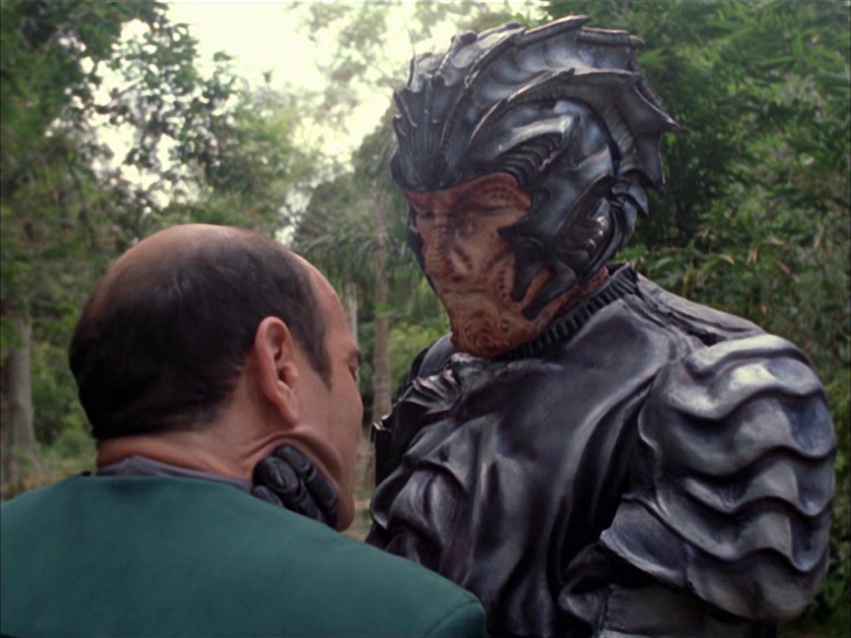 extant_StarTrek_VOY_7x09_7x10-FleshAndBlood_2820.jpg
