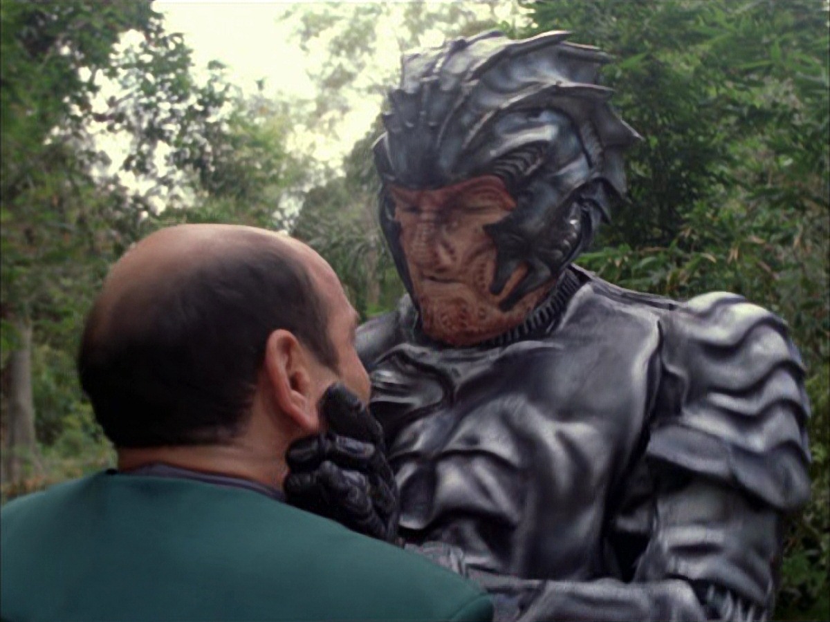 extant_StarTrek_VOY_7x09_7x10-FleshAndBlood_2822.jpg