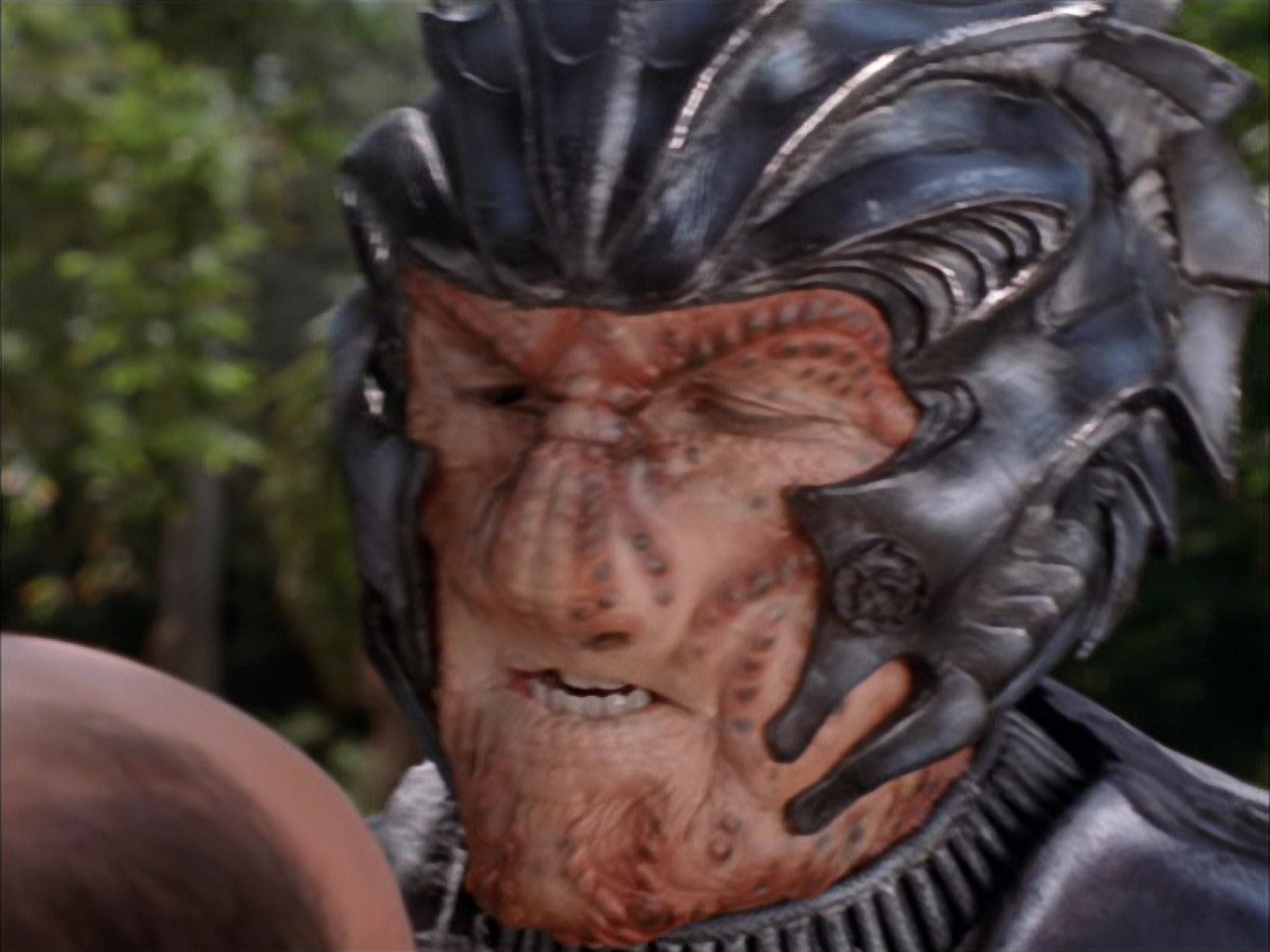 extant_StarTrek_VOY_7x09_7x10-FleshAndBlood_2826.jpg