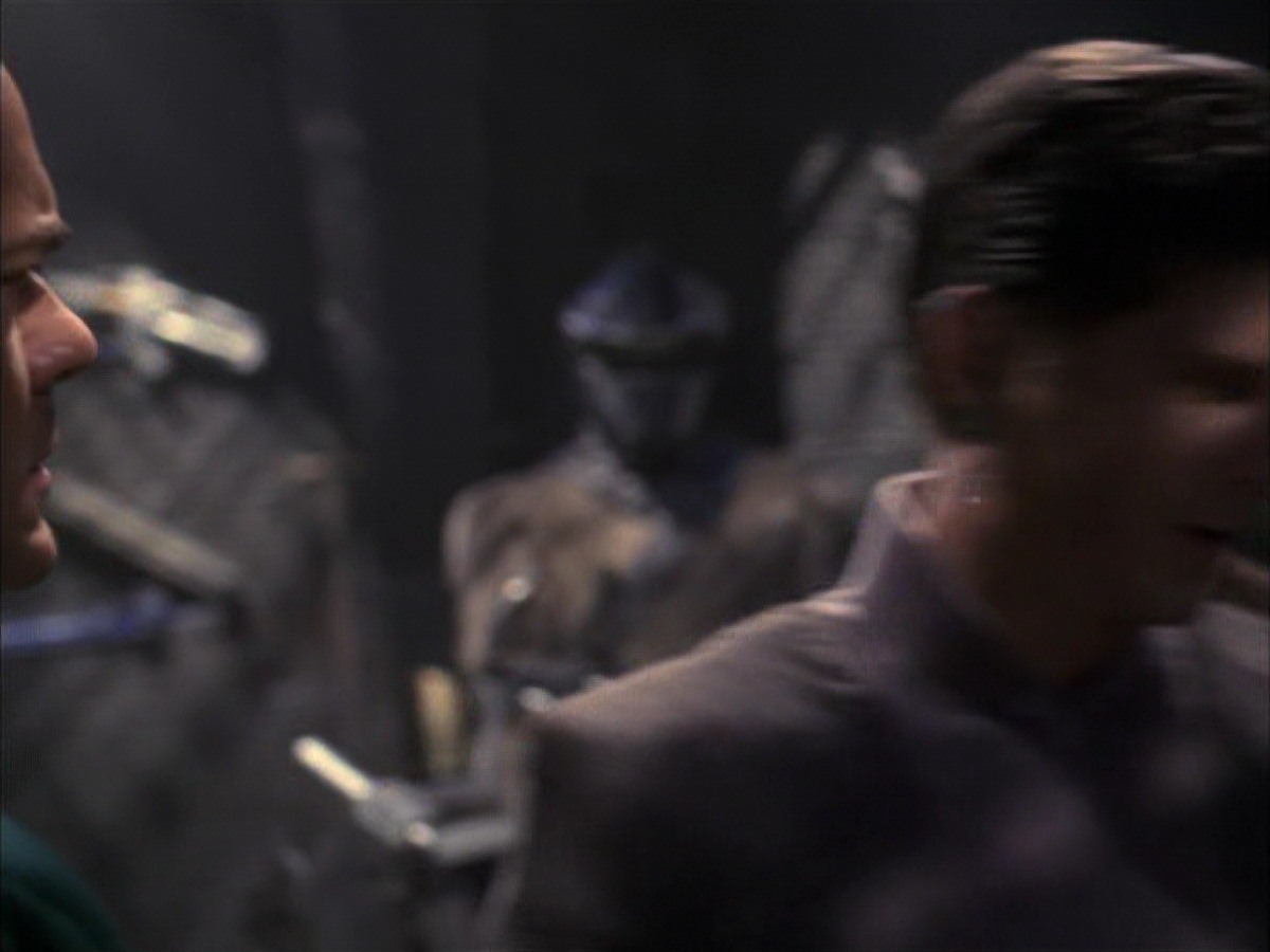 extant_StarTrek_VOY_7x09_7x10-FleshAndBlood_2904.jpg