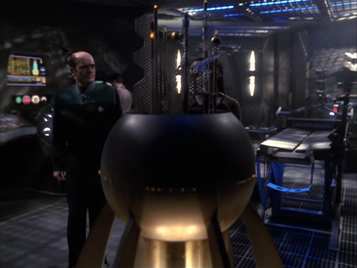 extant_StarTrek_VOY_7x09_7x10-FleshAndBlood_2941.jpg