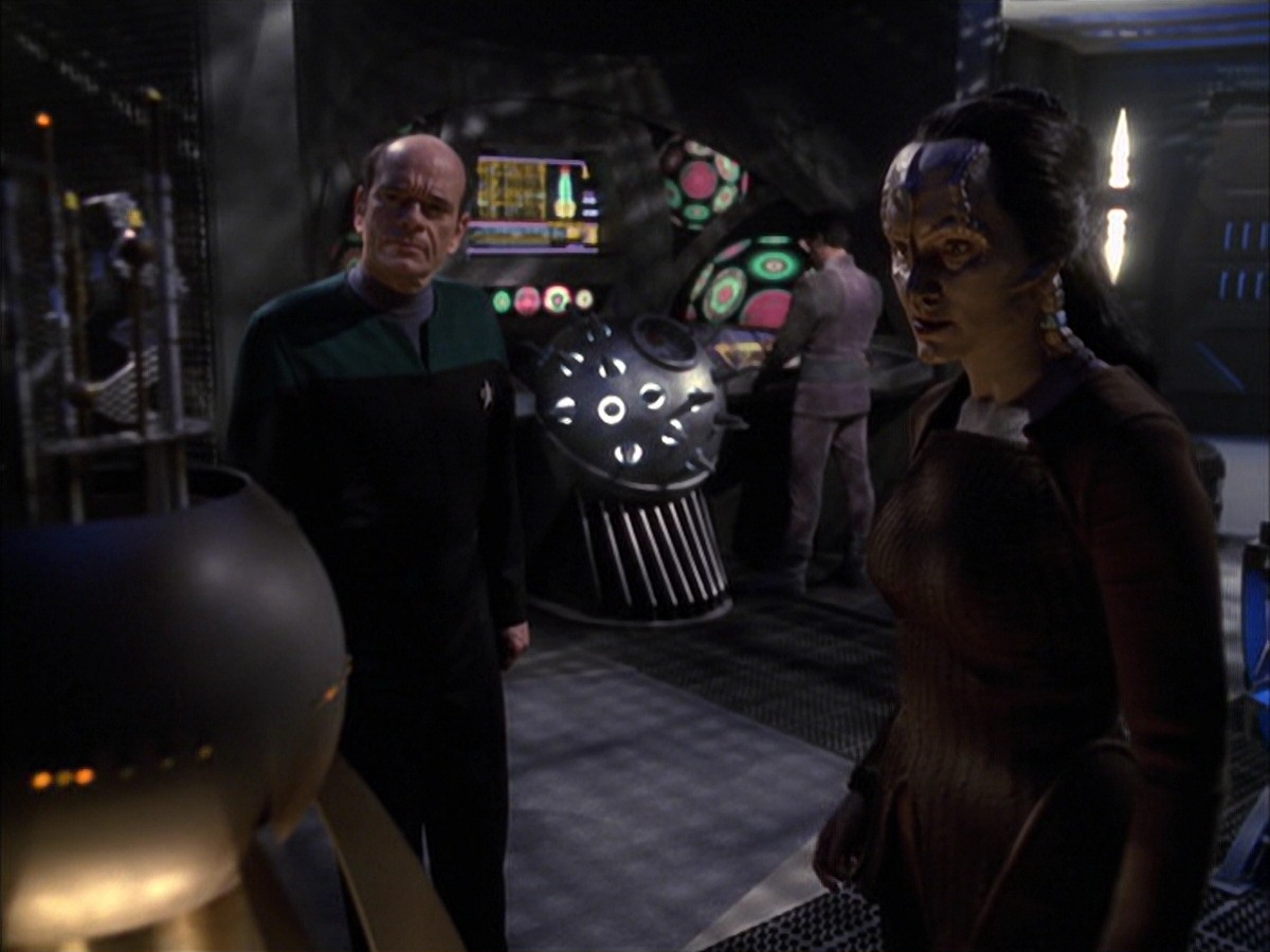 extant_StarTrek_VOY_7x09_7x10-FleshAndBlood_2946.jpg