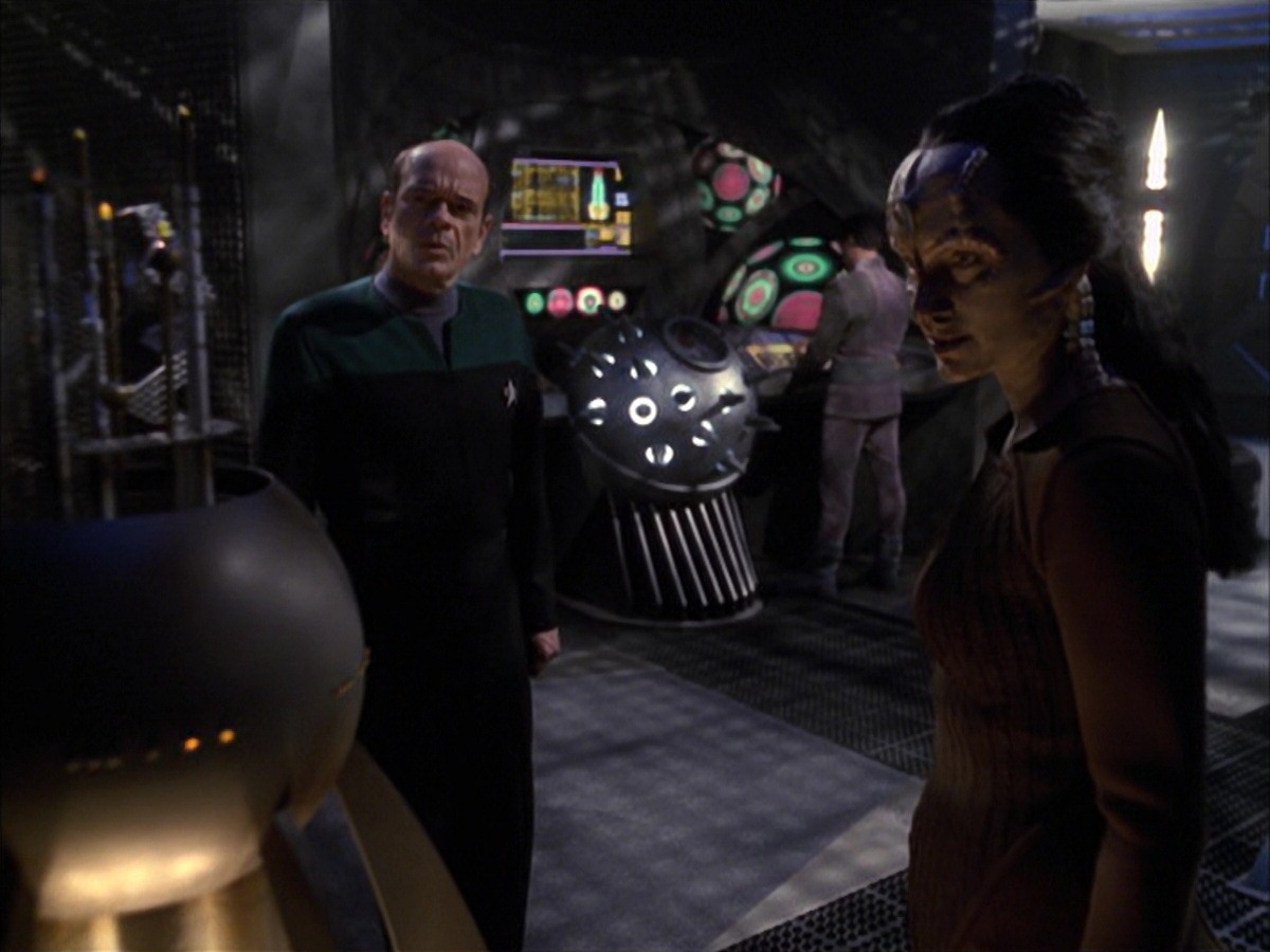 extant_StarTrek_VOY_7x09_7x10-FleshAndBlood_2947.jpg