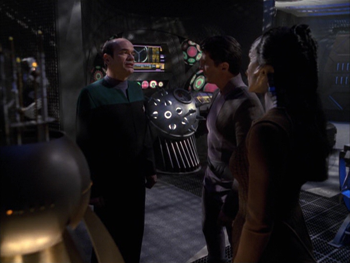 extant_StarTrek_VOY_7x09_7x10-FleshAndBlood_2973.jpg