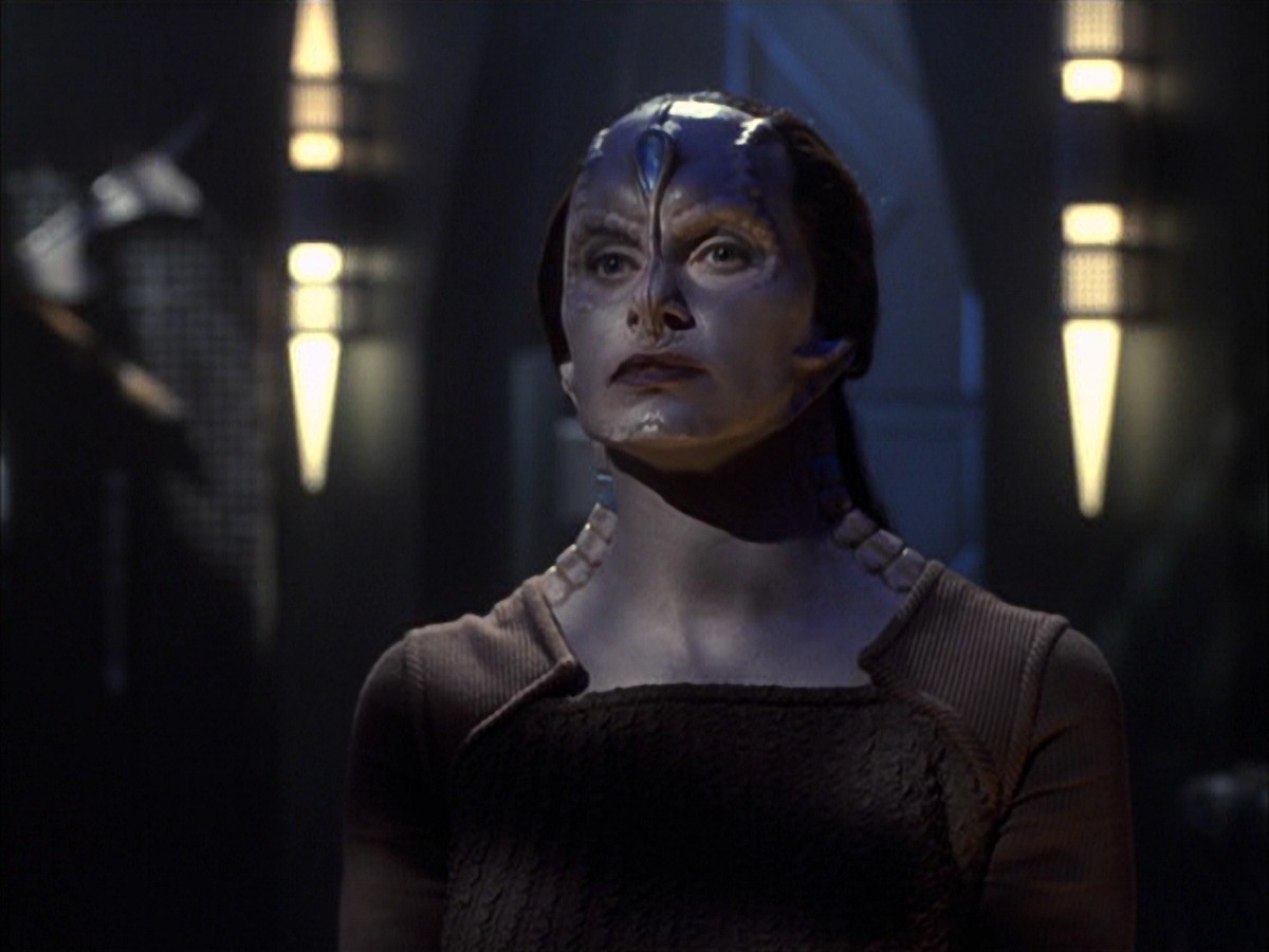 extant_StarTrek_VOY_7x09_7x10-FleshAndBlood_3017.jpg