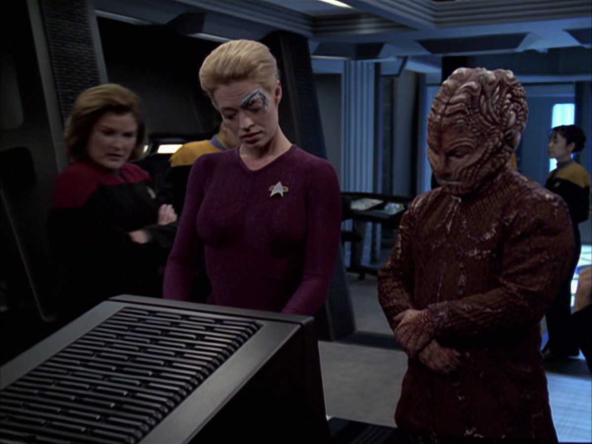extant_StarTrek_VOY_7x09_7x10-FleshAndBlood_3048.jpg
