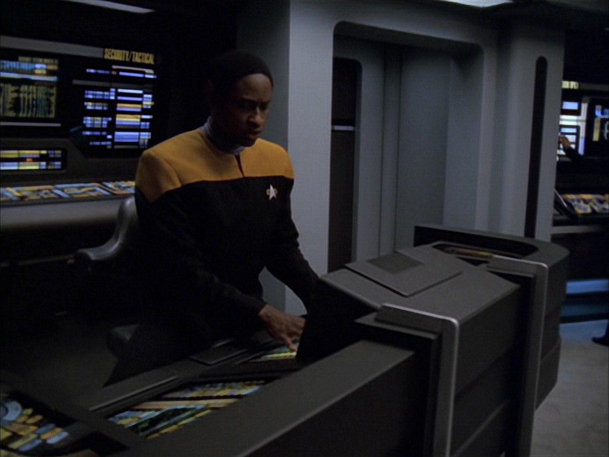 extant_StarTrek_VOY_7x09_7x10-FleshAndBlood_3073.jpg